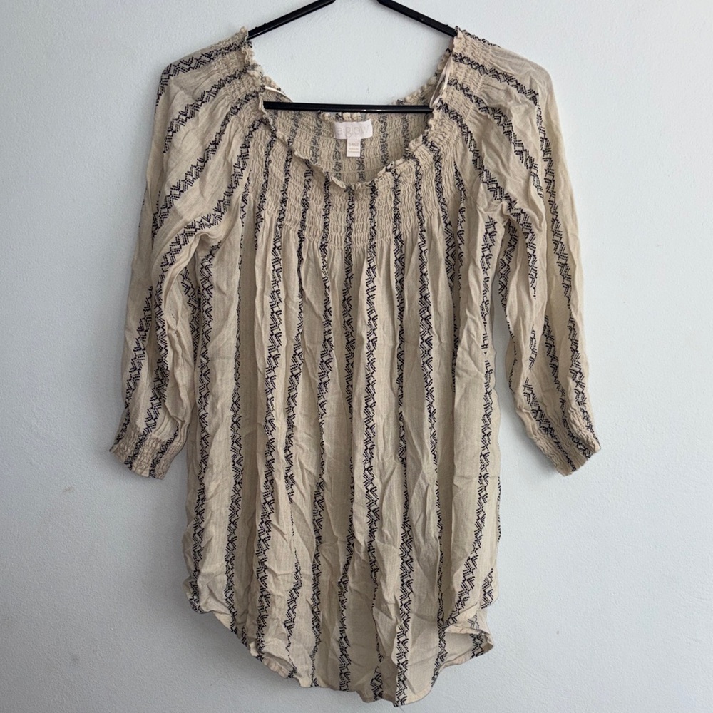 Small maternity blouse